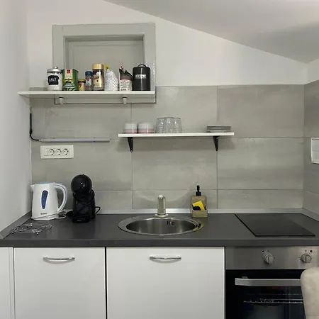 Grey Old Town Apartman *