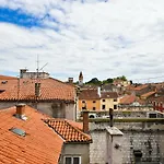 Grey Old Town Apartment Zadar
